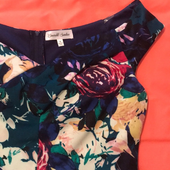 Emerald Sundae size SMALL dress - Picture 2 of 3